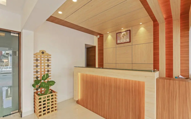 Treebo Goodland Residency - 500m from Railway Station