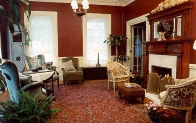 Pillsbury House Bed & Breakfast