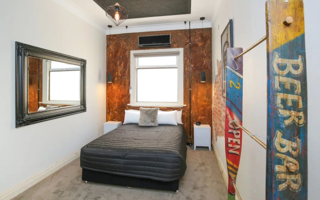 Indulge Apartments -The Urban Collection