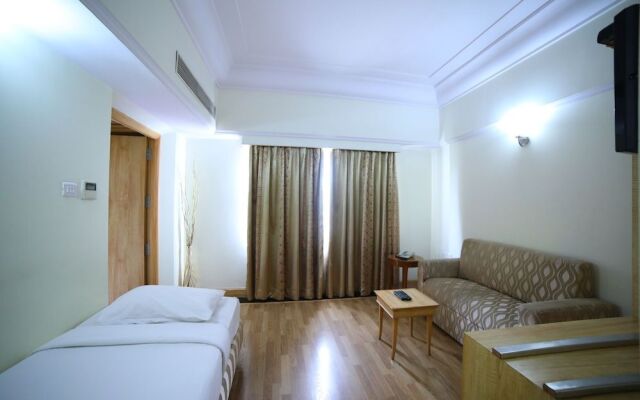 Hotel Marg Krishnaaya