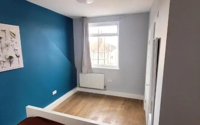 9 Elliott Road