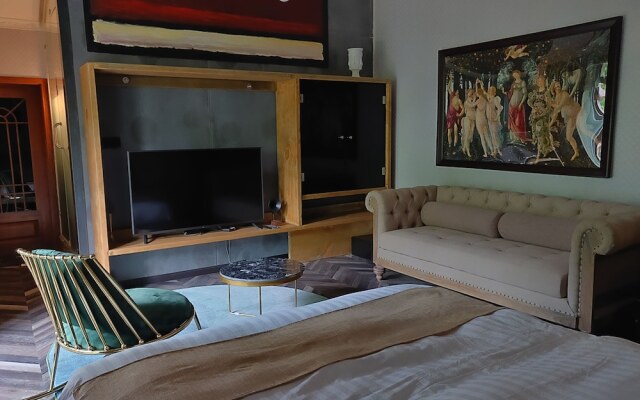 CASA Chengdu Boutique Hotel & Spa