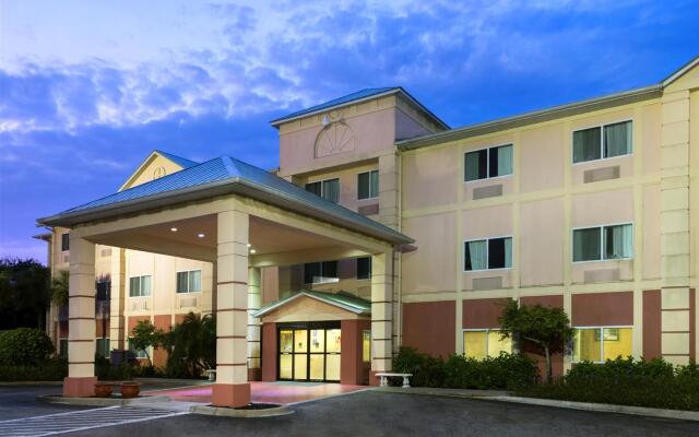 Holiday Inn Express Naples South I-75, an IHG Hotel