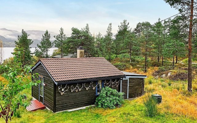 6 Person Holiday Home in Ostereidet