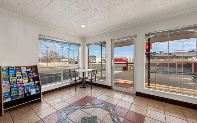 Econo Lodge Fallon Naval Air Station Area