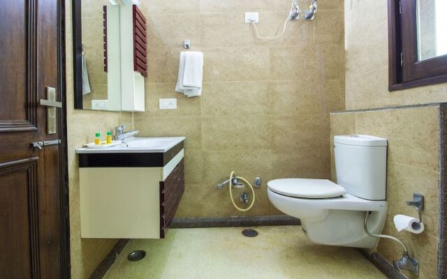 FabHotel Moon Hospitality DLF Phase 3