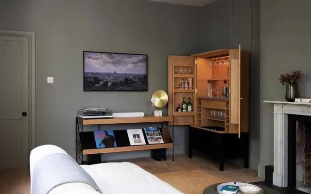 Luxury 3 Bed Canal House, Little Venice