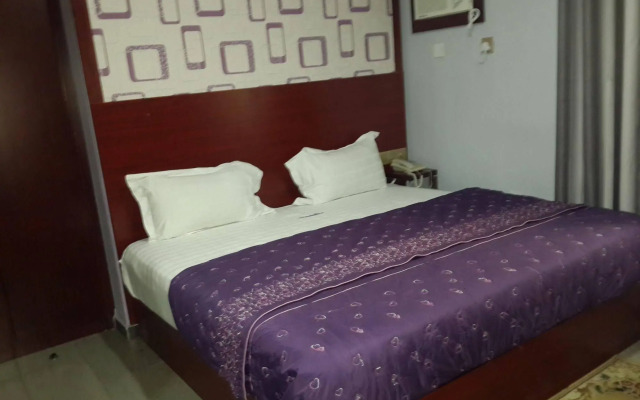 GrandVenice Hotel and Suites