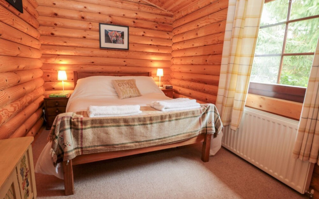 Little Bears Hideaway @ 23 Lakeside