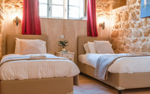 Villa Oliva 4 Bedroom Villa