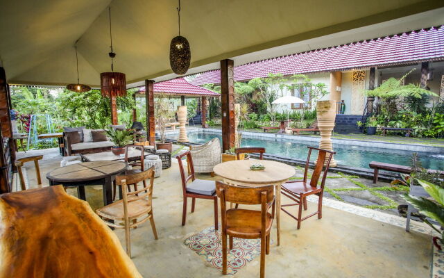 Villa Makcik Yogyakarta