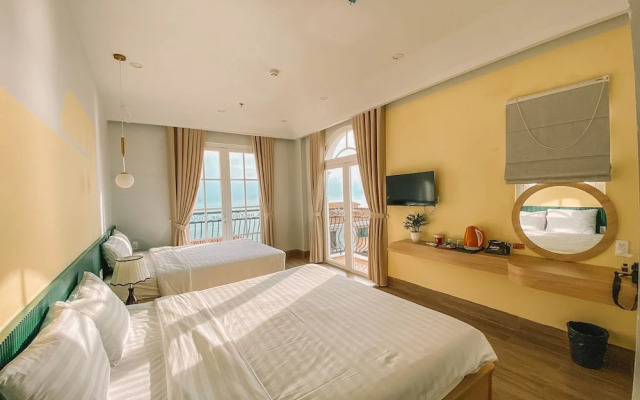 La Palma Hotel & Spa Sunset Town Phu Quoc