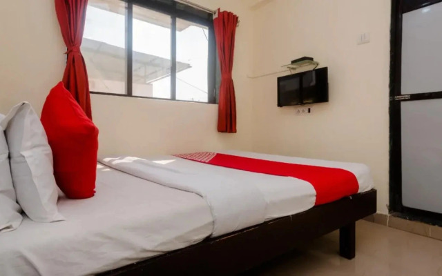 OYO 23285 The Diplomat Lodging