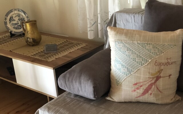 Orpheus and eyrydice boutique apartments