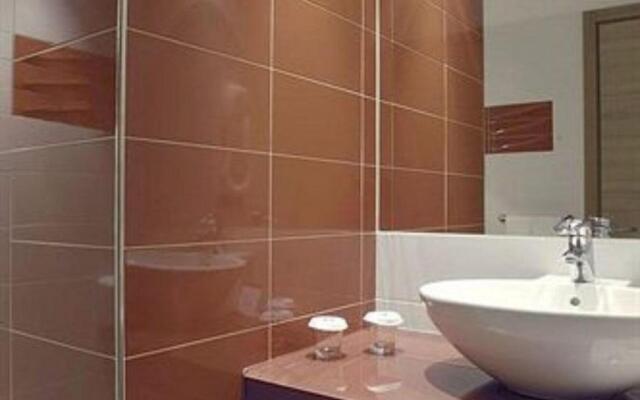 Hotel Remilia Ex Ramada Emilia