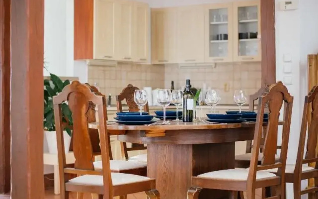 Golden Angel Apartment