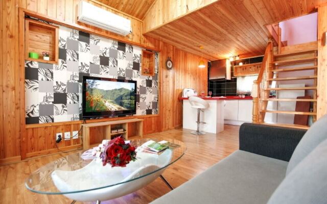 Yeoulmok Pension