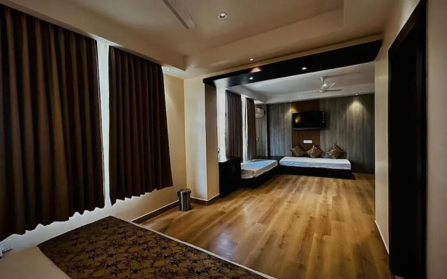 Grand Pinnacle Lucknow