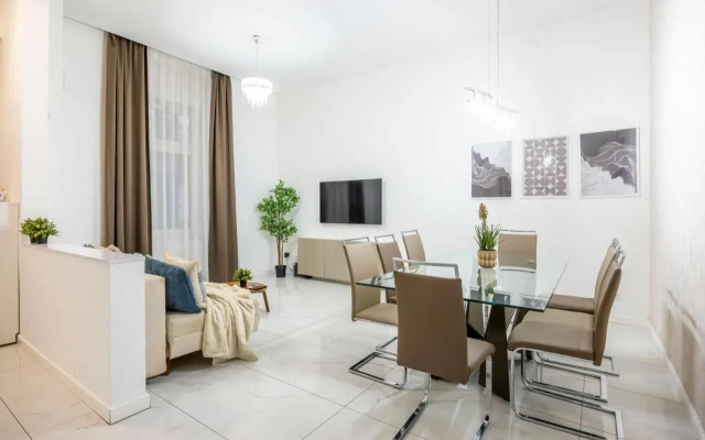 Exclusive Downtown Dream Home by Prestige Gallery