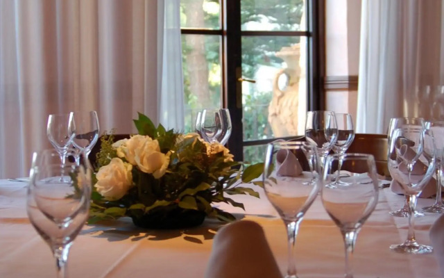 Reserva Rotana Hotel