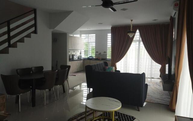 AVA Homestay Kuala Terengganu Pantai Drawbridge