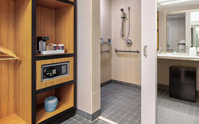 Aloft Dallas Downtown