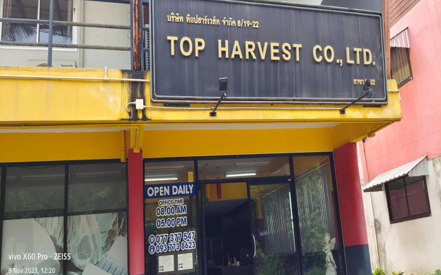 Top Harvest Rental - Hostel