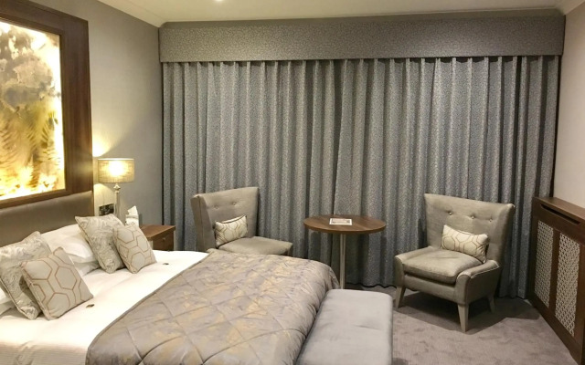 The Lodge Hotel