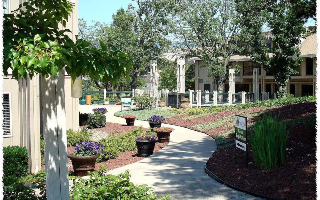 Ashland Hills Hotel & Suites