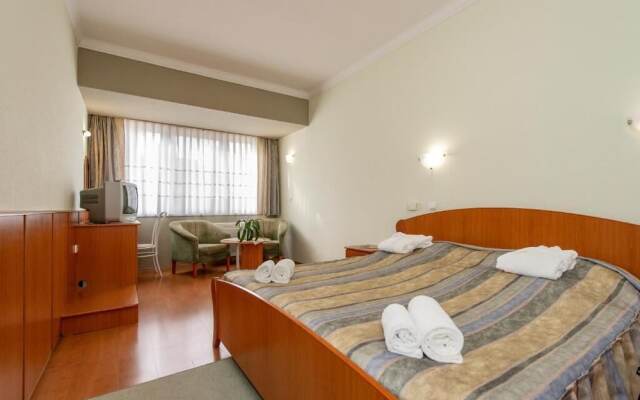 Aqua Blue Hotel