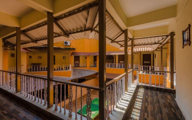 OYO 7647 Hotel Lions Den