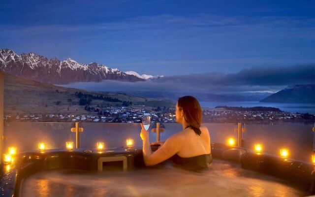 Bel Lago - every room with a lake view