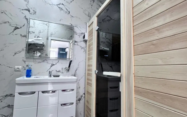 Apartment with steam room on 71 Angarsk Street