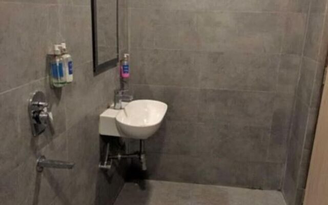 ADB Rooms Hotel Nazeer