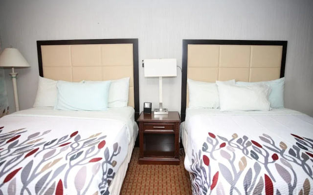 River Oak Inn