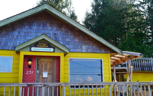 Tofino Travellers Guesthouse