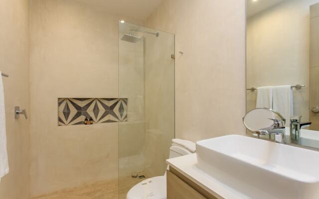 Beautifully Minimalistic Studio Wrapped in Nature by Stella Rentals