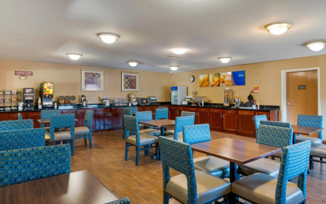 Comfort Inn & Suites Cincinnati Eastgate