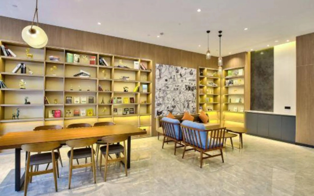 HanTing Hotel (Ningbo Jishigang Outlets)