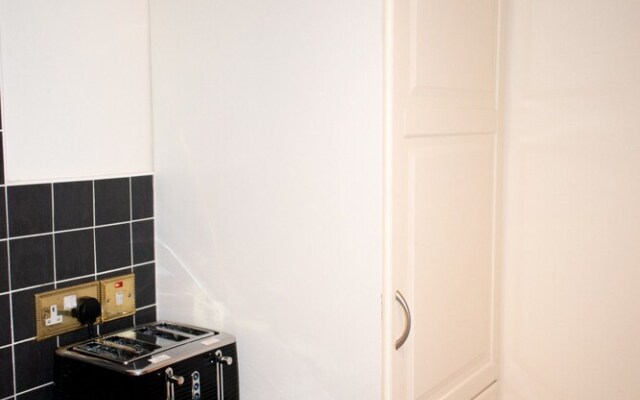 2 Bedroom Home Near Portobello Beach