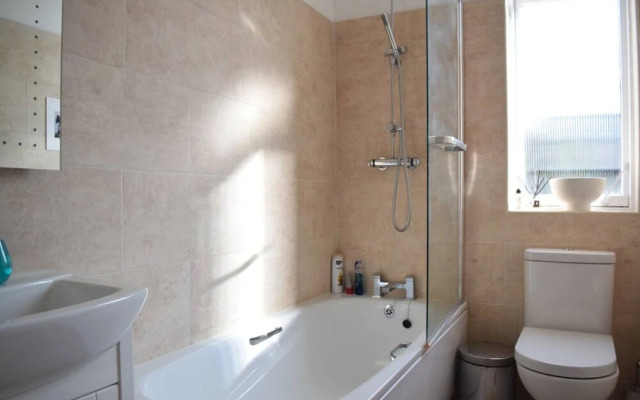 Cosy 1 Bedroom Flat in Quiet Area