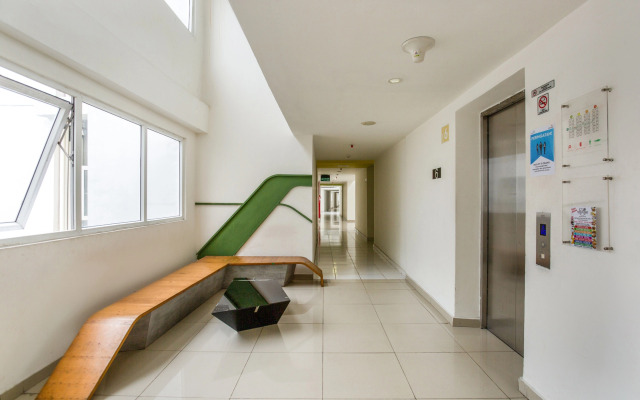 OYO 3247 Afira Rooms Aeropolis