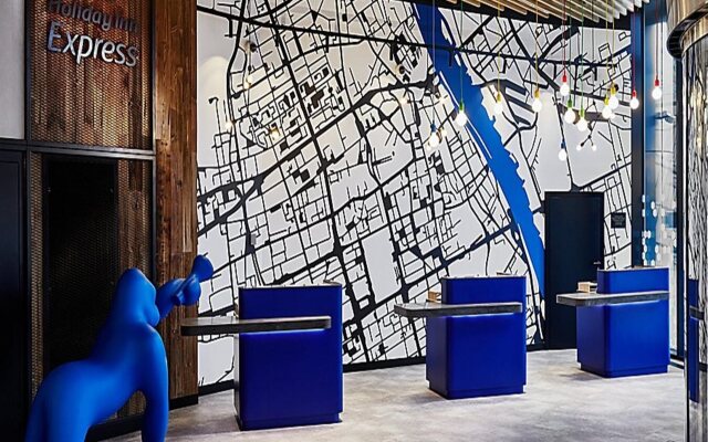 Holiday Inn Express Warsaw - The HUB by IHG