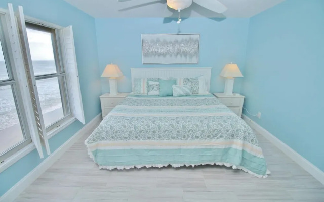 Sea Coast Gardens III 302