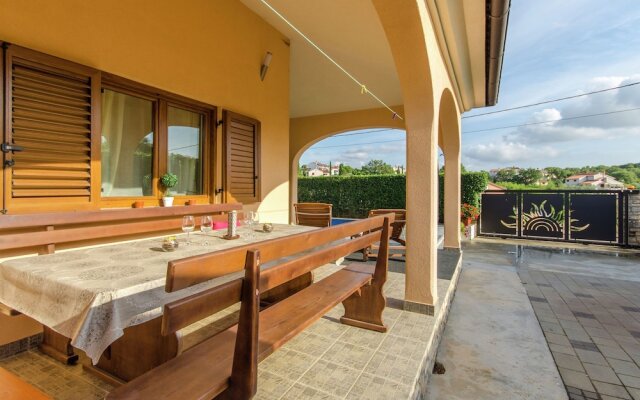 Comfortable Holiday Home in Rovinj with Private Pool