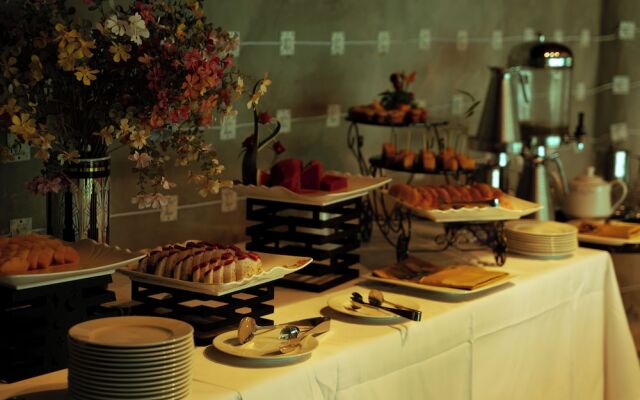 Legacy Hill Resort & Villas