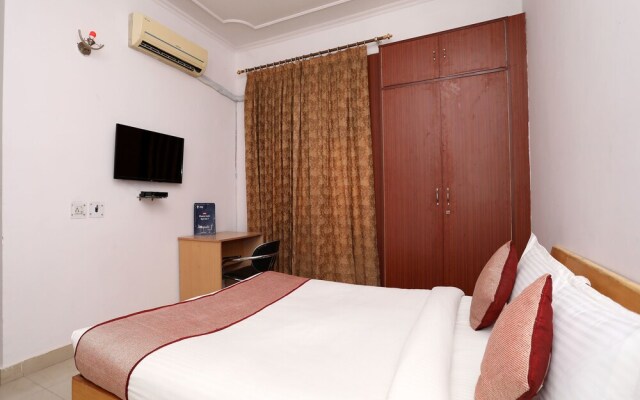 OYO 9962 Mascot Residency