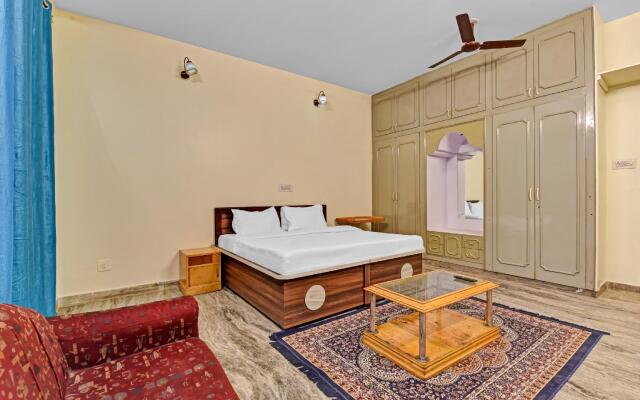 OYO 82265 Hotel Om Naman