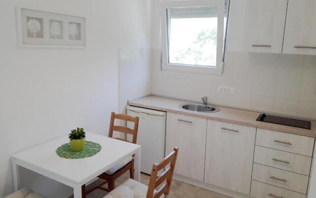 Two Palms Apartment