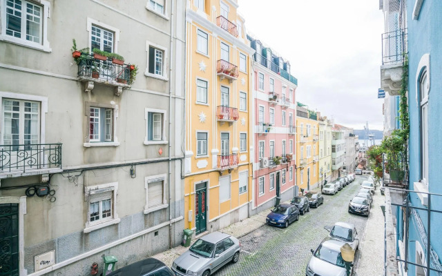 Estrela Neoclassical Apt River View